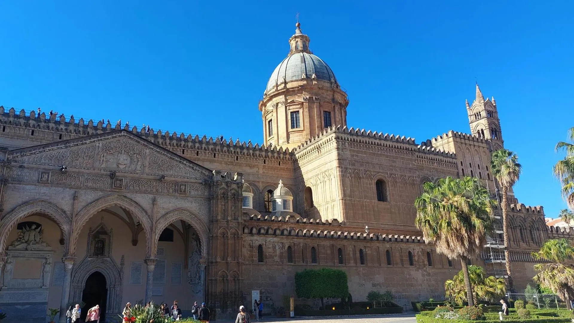 Lovely Apartment In The City Centre Palermo Italia