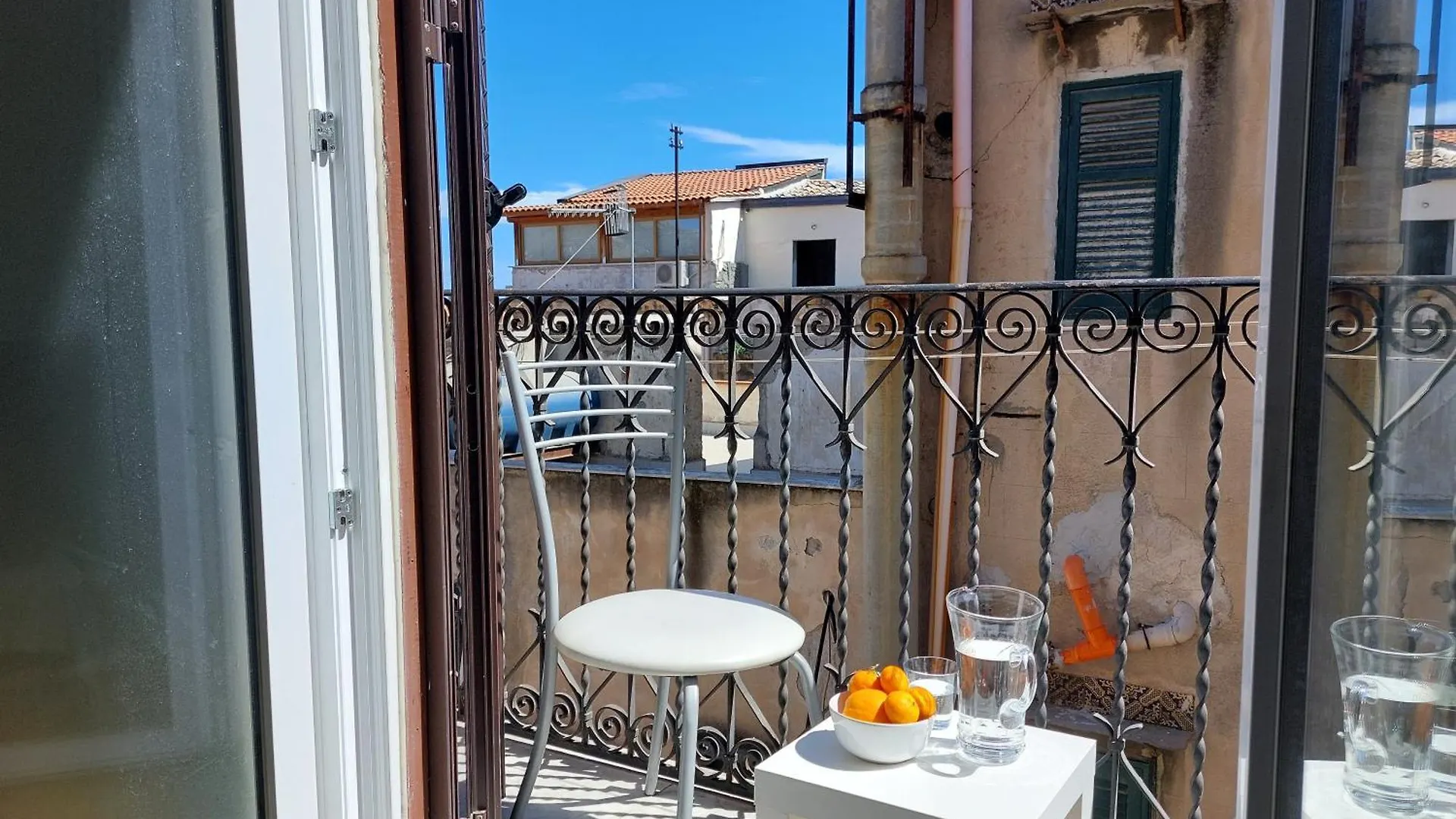 Lovely Apartment In The City Centre Palermo Italia
